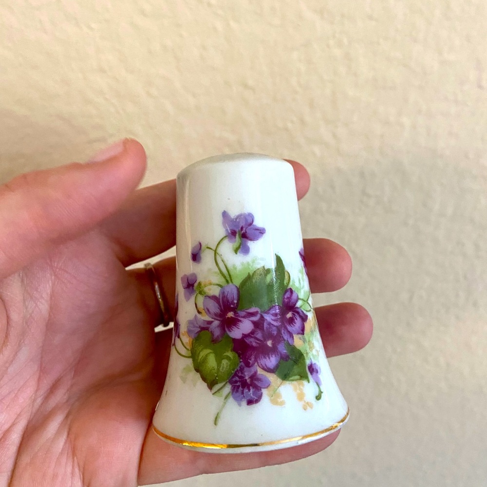 Lefton China Sugar shaker